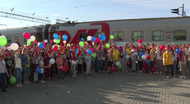 Свердловские школьники отправились на Черноморское побережье