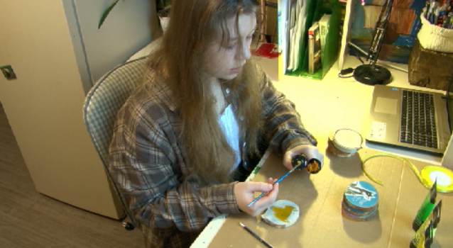 Первоуральская школьница создаёт сувениры, чтобы помочь бездомным животным