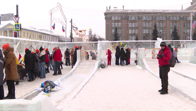 В Екатеринбурге закрыли главный ледовый городок