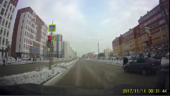 В Екатеринбурге машина сбила подростка на пешеходном переходе