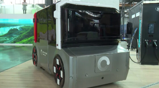 На «Иннопроме» представили разговорчивого робота и воздушное такси