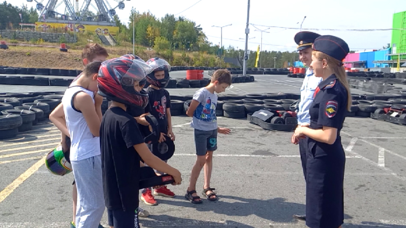 Занятие с юными водителями провели автоинспекторы Екатеринбурга