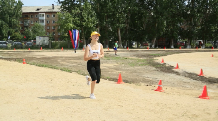 Легкоатлетическую площадку для людей с ОВЗ открыли в Екатеринбурге