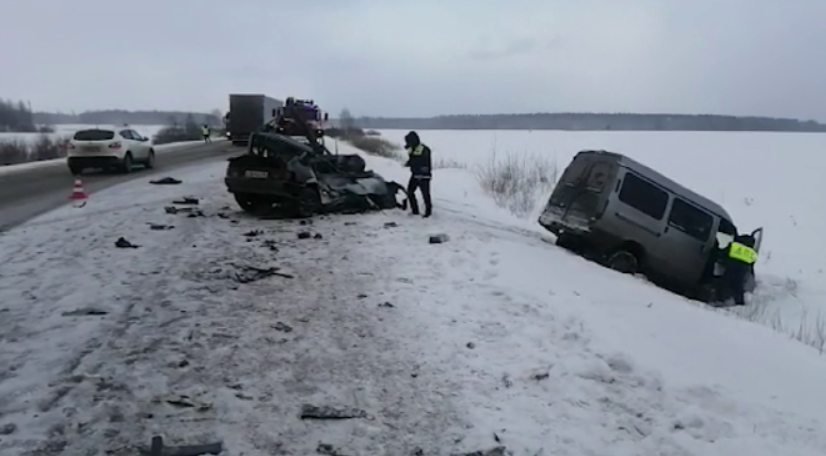 Автомобилист погиб в ДТП на трассе Екатеринбург-Тюмень
