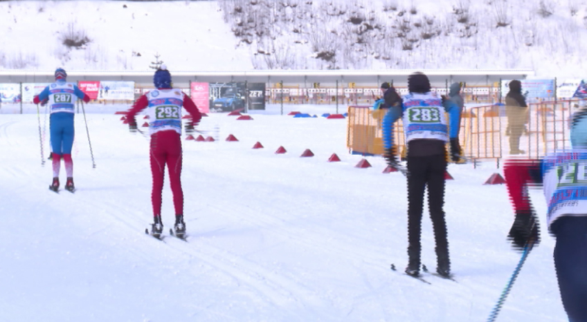 Спортсмены со всего Урала собрались на Первенстве области по лыжным гонкам