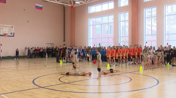 В Екатеринбурге после капитального ремонта открыли современный физкультурно-спортивный комплекс