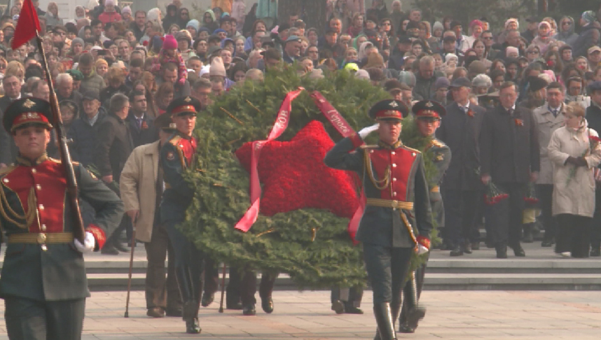 На Широкореченском мемориале прошла торжественно-траурная церемония