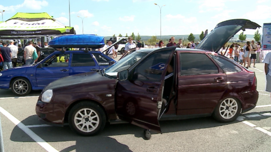 В столице Урала прошёл фестиваль автозвука и тюнинга