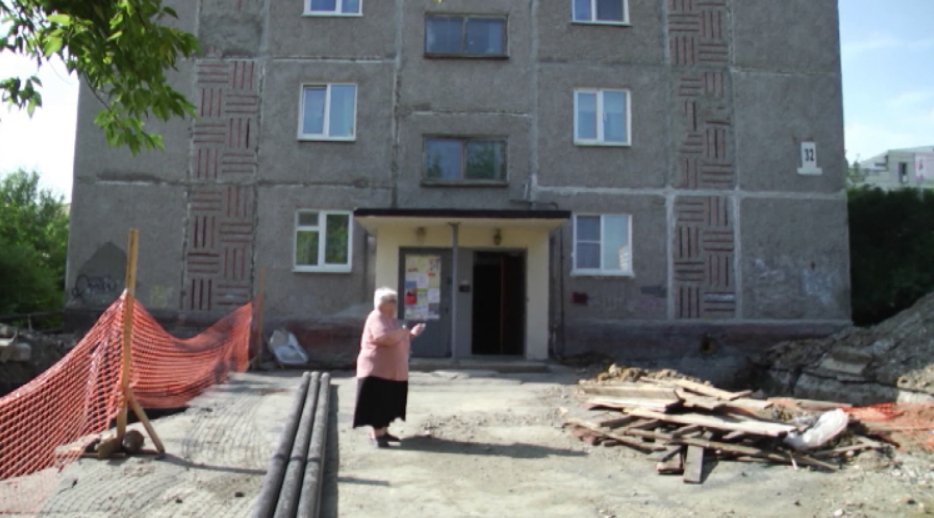 В Первоуральске девятиэтажку одновременно затопило и сверху, и снизу