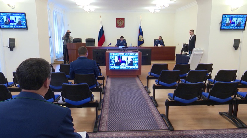 Многодетная семья из Екатеринбурга обратилась за помощью в Генеральную прокуратуру России