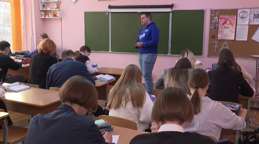 Уральские школьники присоединились к патриотической акции «Письмо солдату»