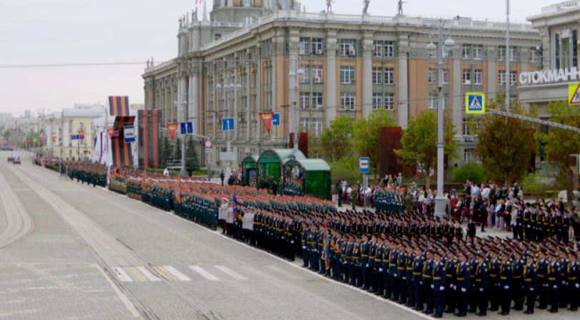 Парад Победы состоялся в центре Екатеринбурга
