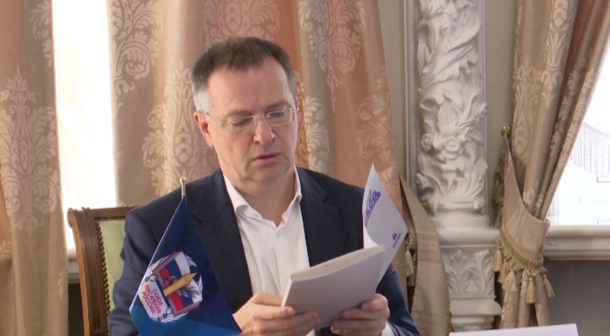 Владимир Мединский встретился с уральскими писателями