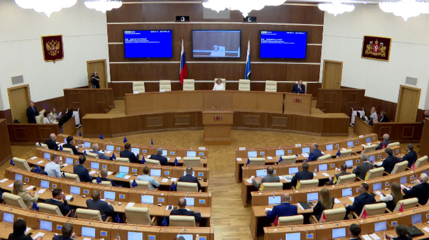 Денис Паслер выступил в Заксобрании с отчётом о работе правительства
