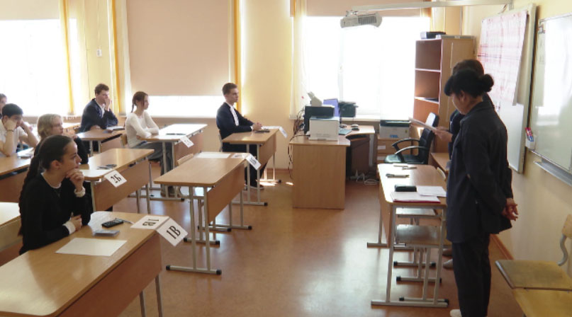 Первый ЕГЭ сдавали сегодня 6,5 тысяч свердловских выпускников