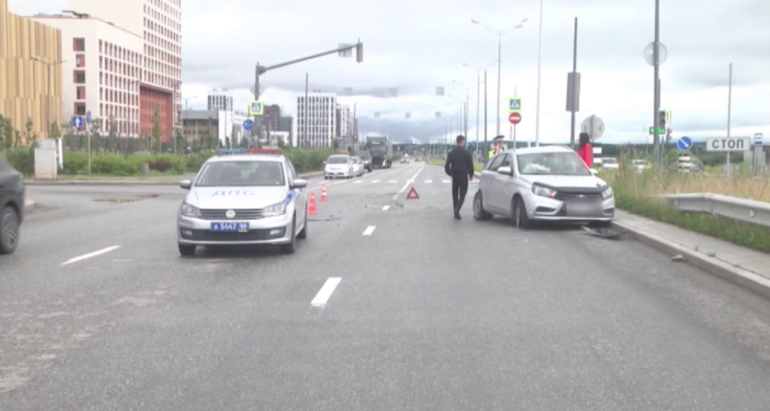 Пять человек пострадали в крупной аварии в Екатеринбурге