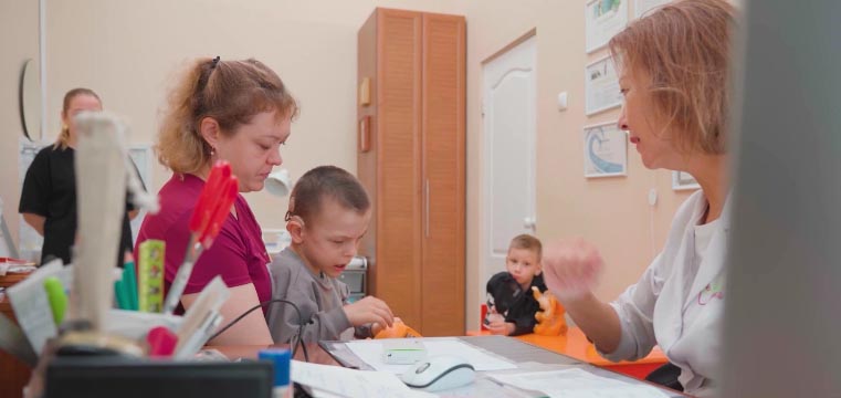 Шестилетний Миша Еремеев каждый день совершает маленькие победы