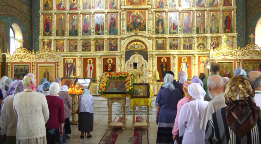 Православные верующие отметили День памяти святых первоверховных апостолов Петра и Павла