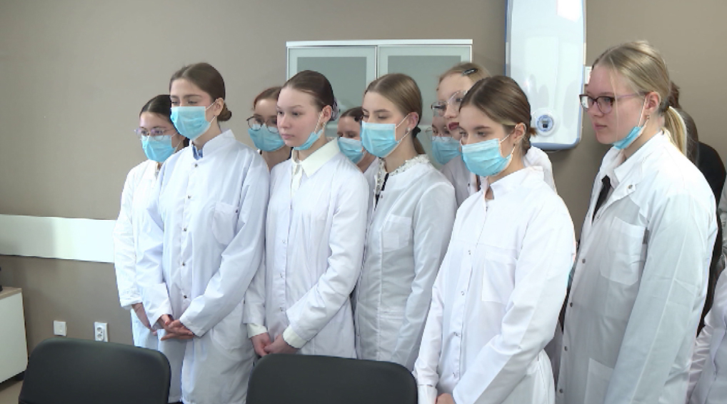 Больницы Свердловской области ждет масштабное кадровое усиление