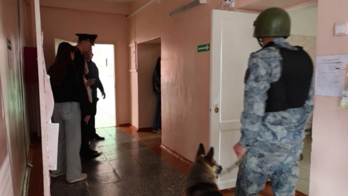 В серовской школе прошли антитеррористические учения