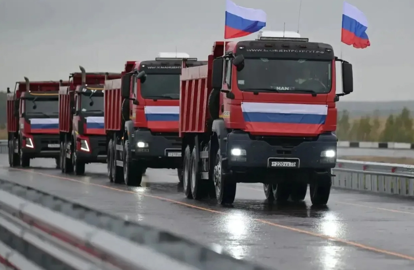 Заработал путепровод через железную дорогу на трассе Екатеринбург-Шадринск-Курган